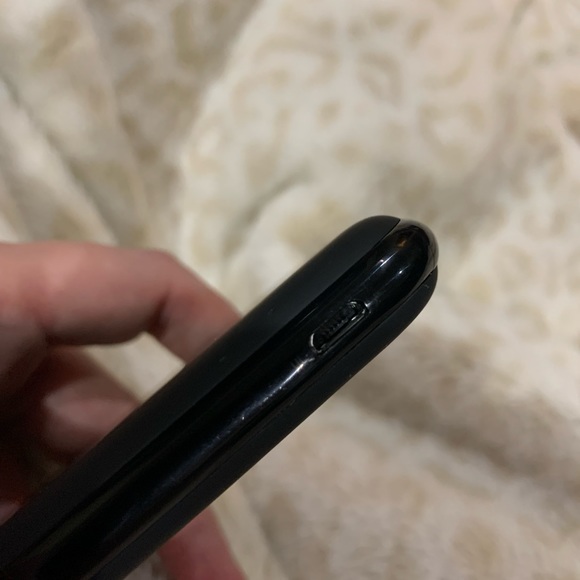 BRAND NEW PORTABLE CHARGER POWER BANK TO CHARGE ALL DEVICES - Picture 6 of 6